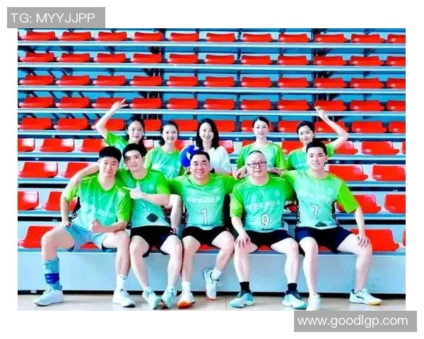 武汉排球队的默契配合与战术分析探讨排球竞技的魅力与团队精神 武汉排球队的默契配合与战术分析探讨排球竞技的魅力与团队精神