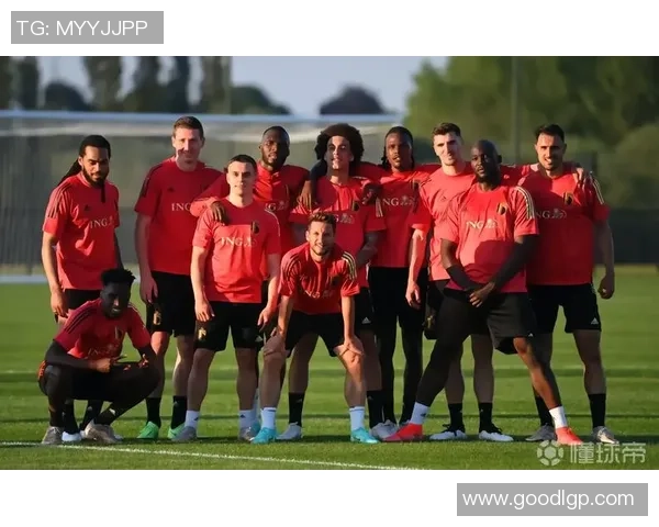 深圳羽毛球队在欧锦赛积分榜上以86分稳居第一名展现强劲实力 深圳羽毛球队在欧锦赛积分榜上以86分稳居第一名展现强劲实力