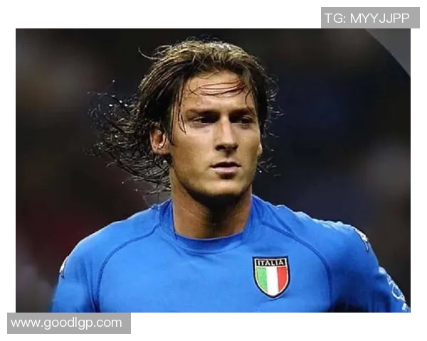 足球明星中的传奇人物从托蒂到托雷斯的辉煌历程与成就解析